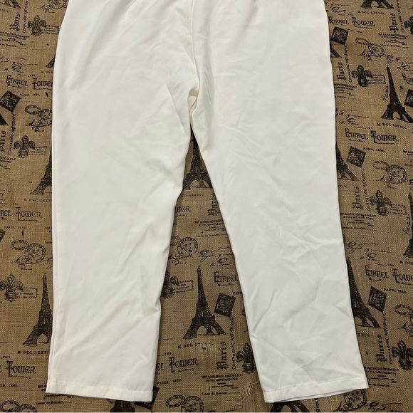 Prettylittlething NWT! Plus White Tailored Fitted Trousers Pant Size 18 - Picture 10 of 12